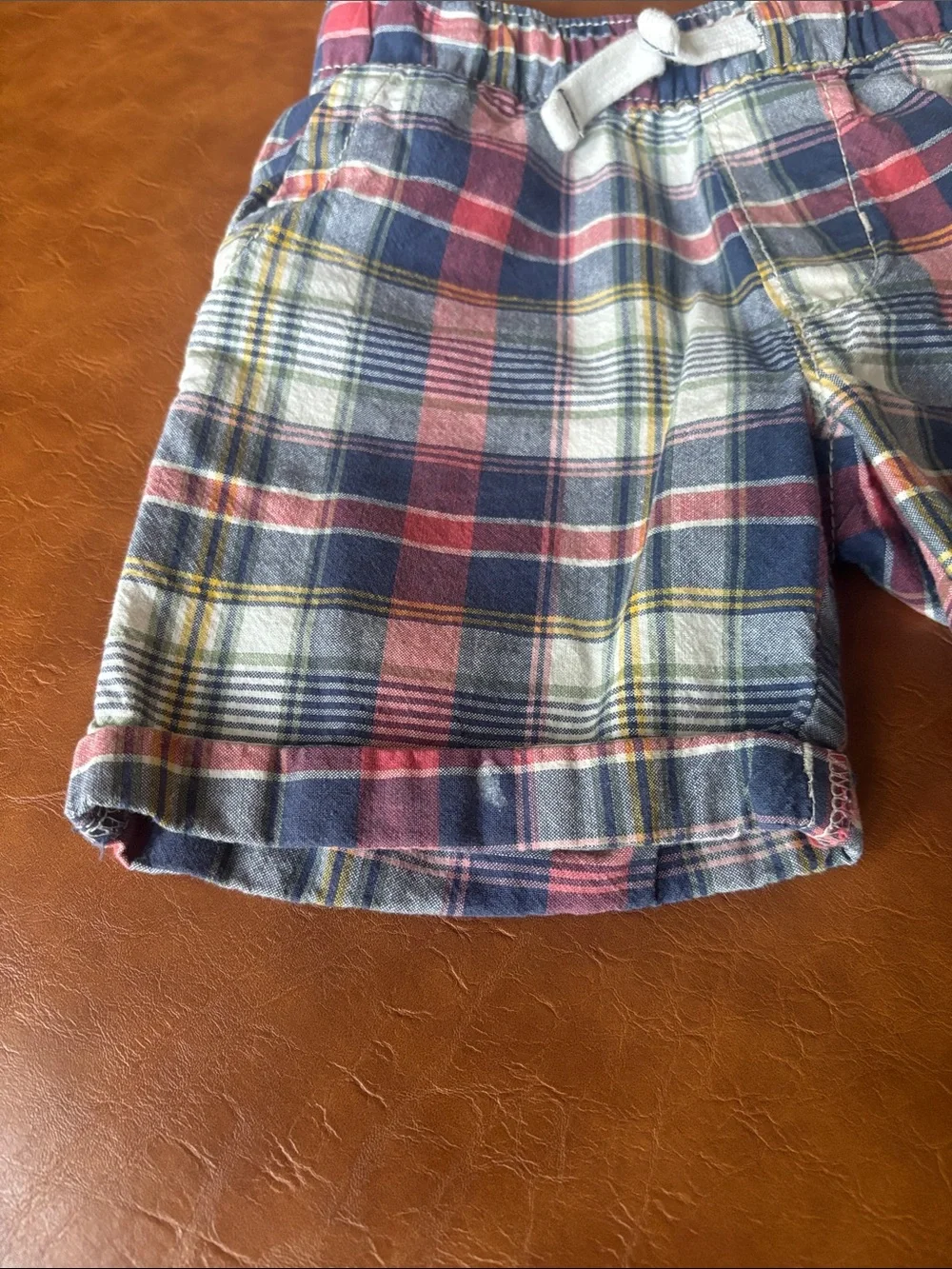 Carter’s Boys Plaid Shorts 2T